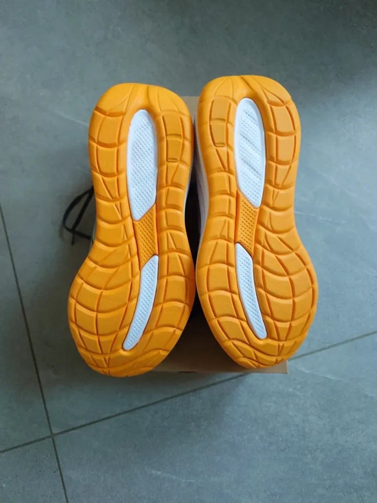 Used Asics Gel Cumulus 28 bike — image 2 of 4