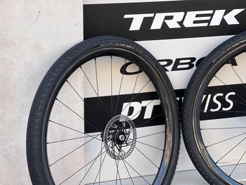 Used Campagnolo Levanto Wheels bike — image 2 of 12