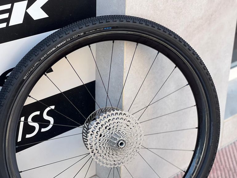 Used Campagnolo Levanto Wheels bike — image 6 of 12