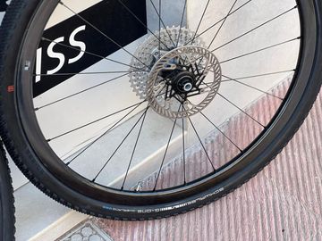 Used Campagnolo Levanto Wheels bike — image 10 of 12