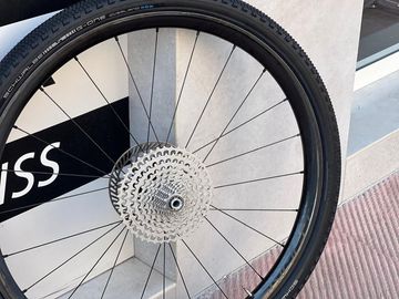 Used Campagnolo Levanto Wheels bike — image 4 of 12
