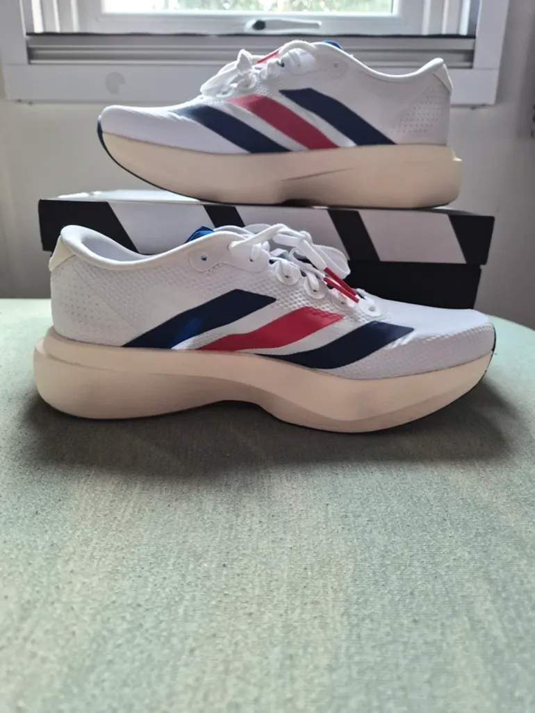 Used Adidas adizero evo sl woven bike — image 2 of 11