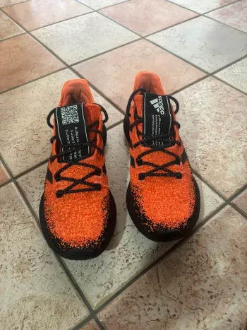 Adidas sensebounce+ Running Shoes usato