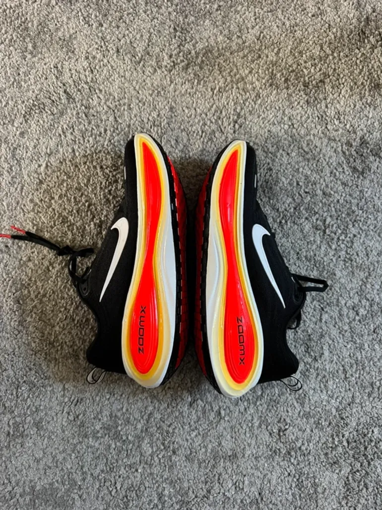 Used Nike Vomero Plus bike — image 4 of 5