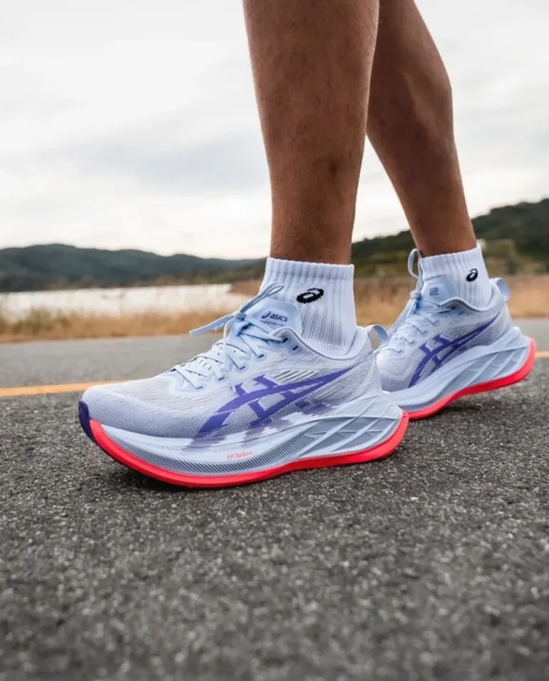 Tweedehands Asics Superblast bike — afbeelding 2 van 2
