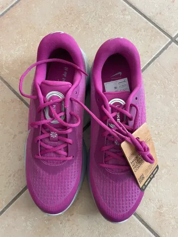 Used Nike Running Shoes bike — image 4 of 6