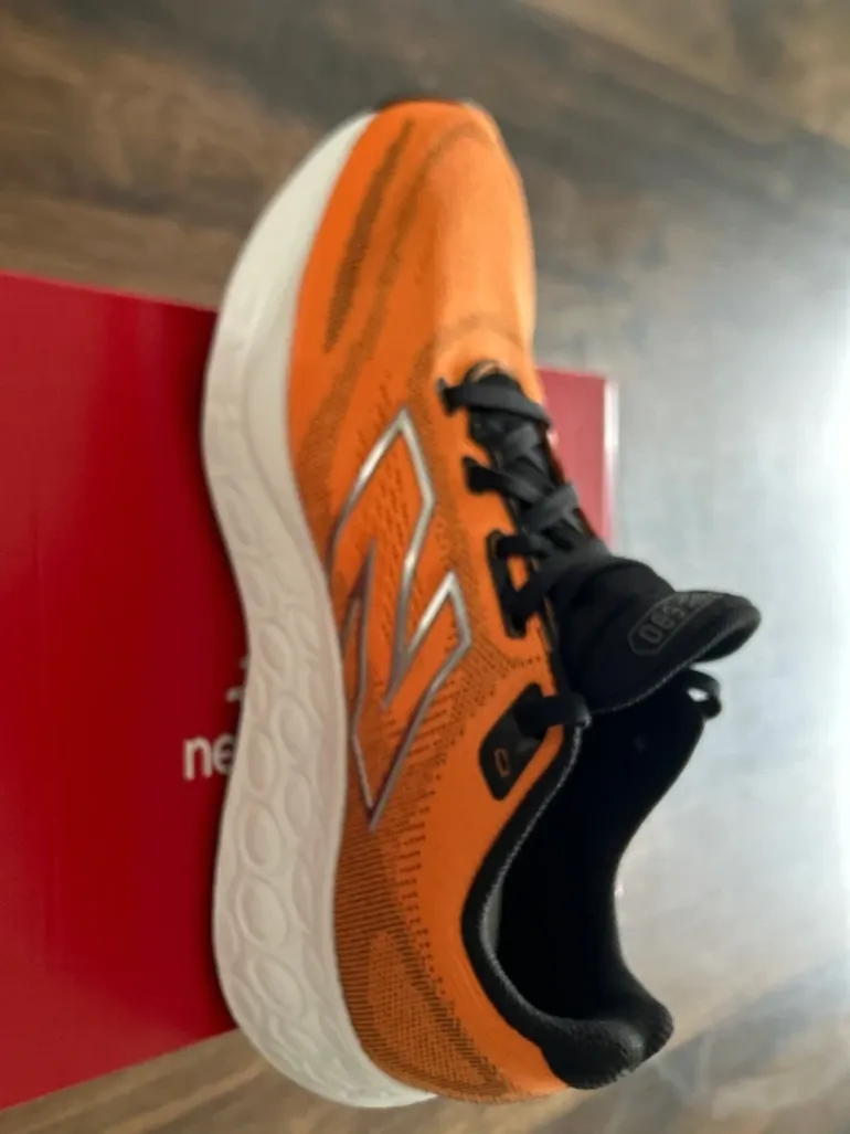 Used New Balance M680 R08 bike — image 4 of 7