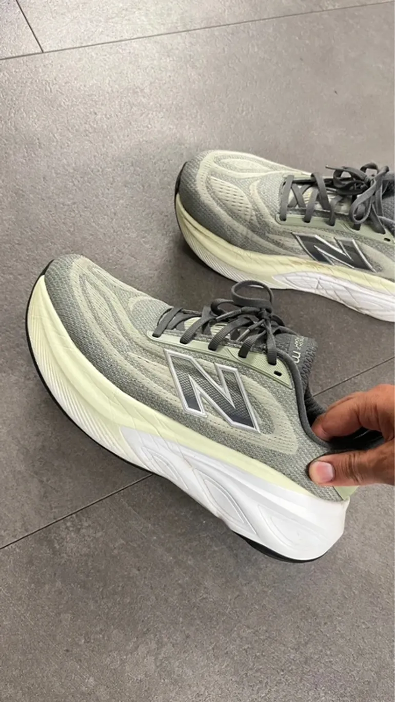 Used New Balance Fresh Foam X More V5 bike — image 2 of 9