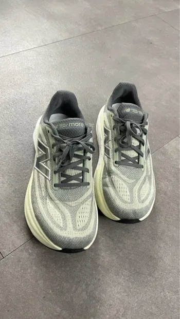 Used New Balance Fresh Foam X More V5 bike — image 8 of 9