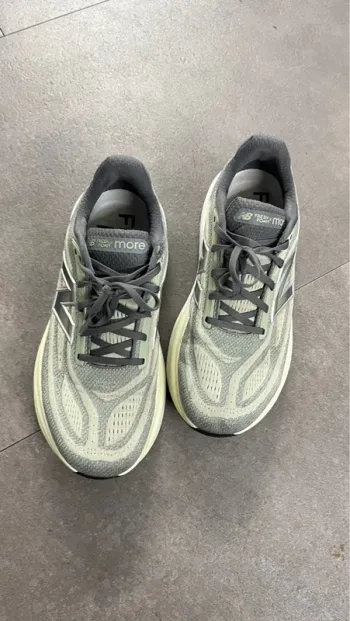 Used New Balance Fresh Foam X More V5 bike — image 9 of 9
