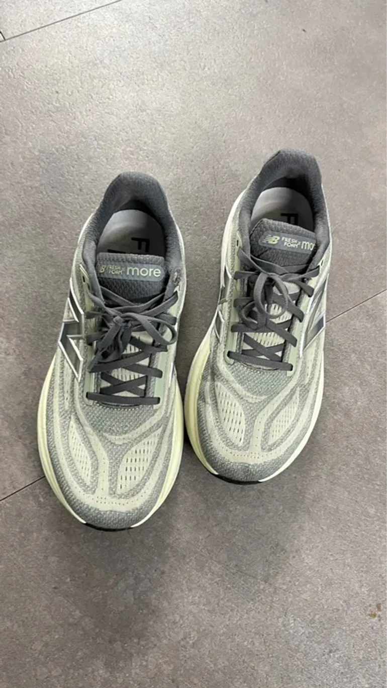 Used New Balance Fresh Foam X More V5 bike — image 9 of 9