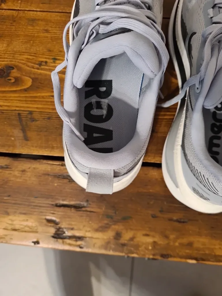 Used Nike Vomero 18 bike — image 4 of 15