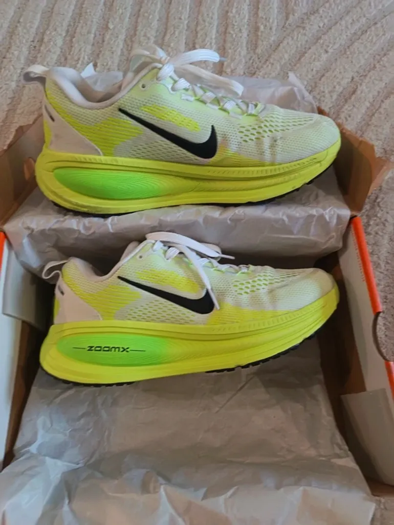 Used Nike Vomero 18 bike — image 2 of 8