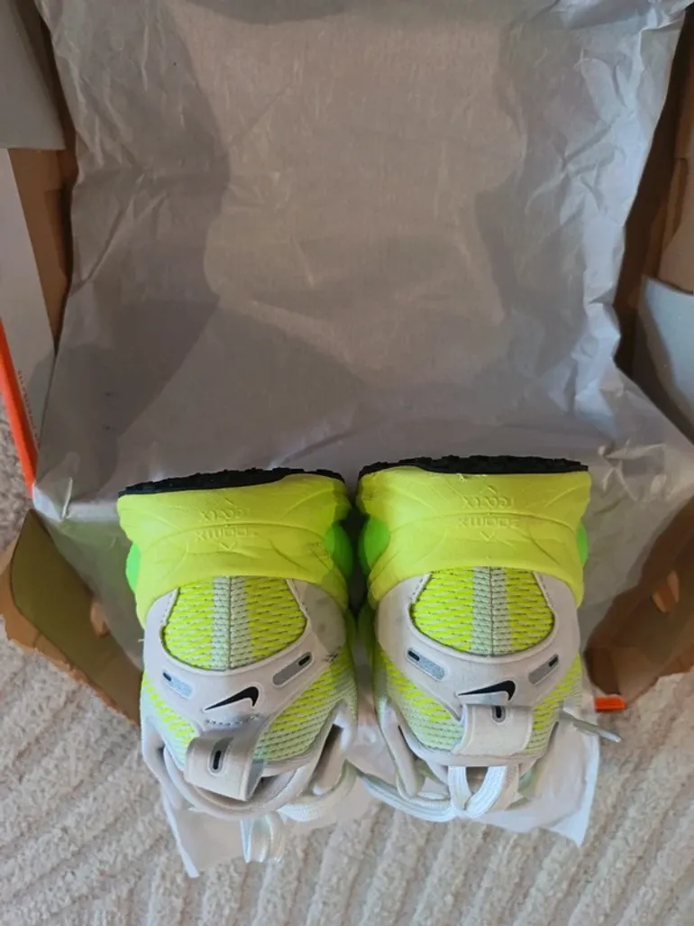 Used Nike Vomero 18 bike — image 8 of 8