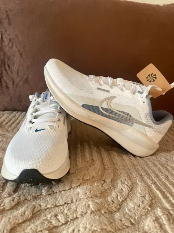 Used Nike Downshifter 13 Running Shoes