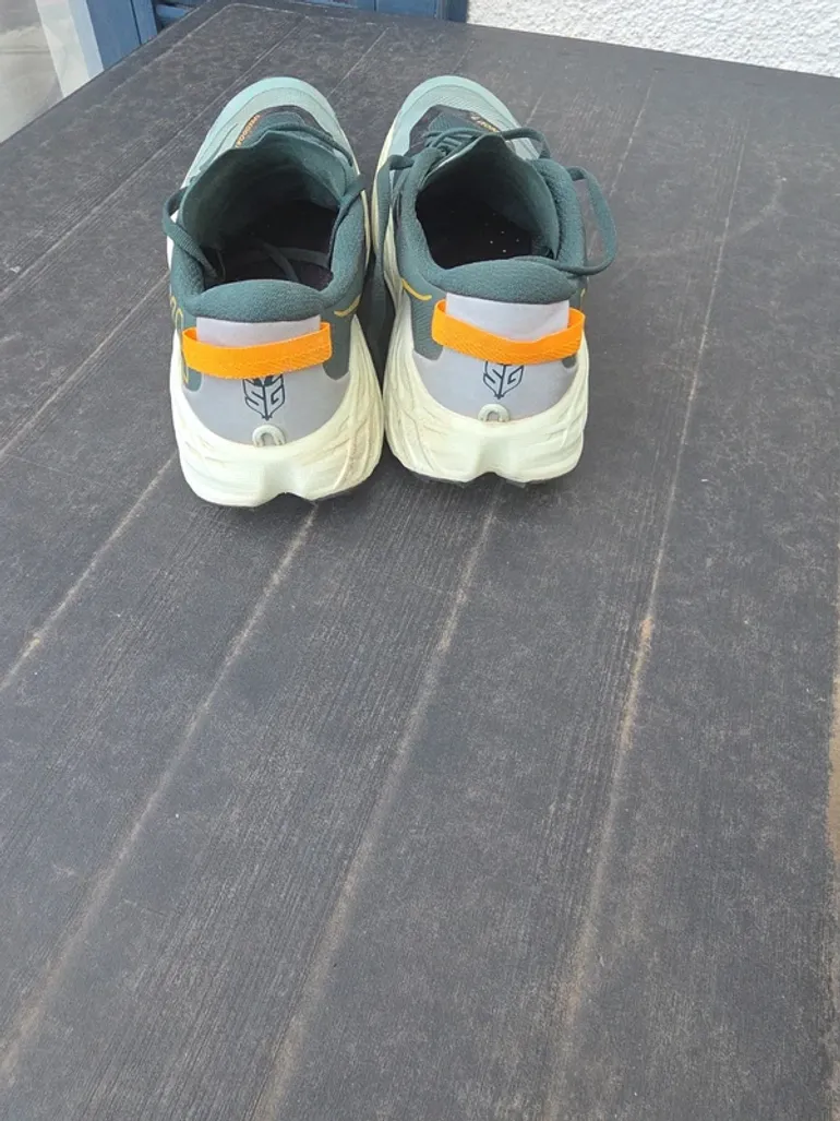 Käytetty Hoka Speedgoat 7 bike — kuva 6 / 6