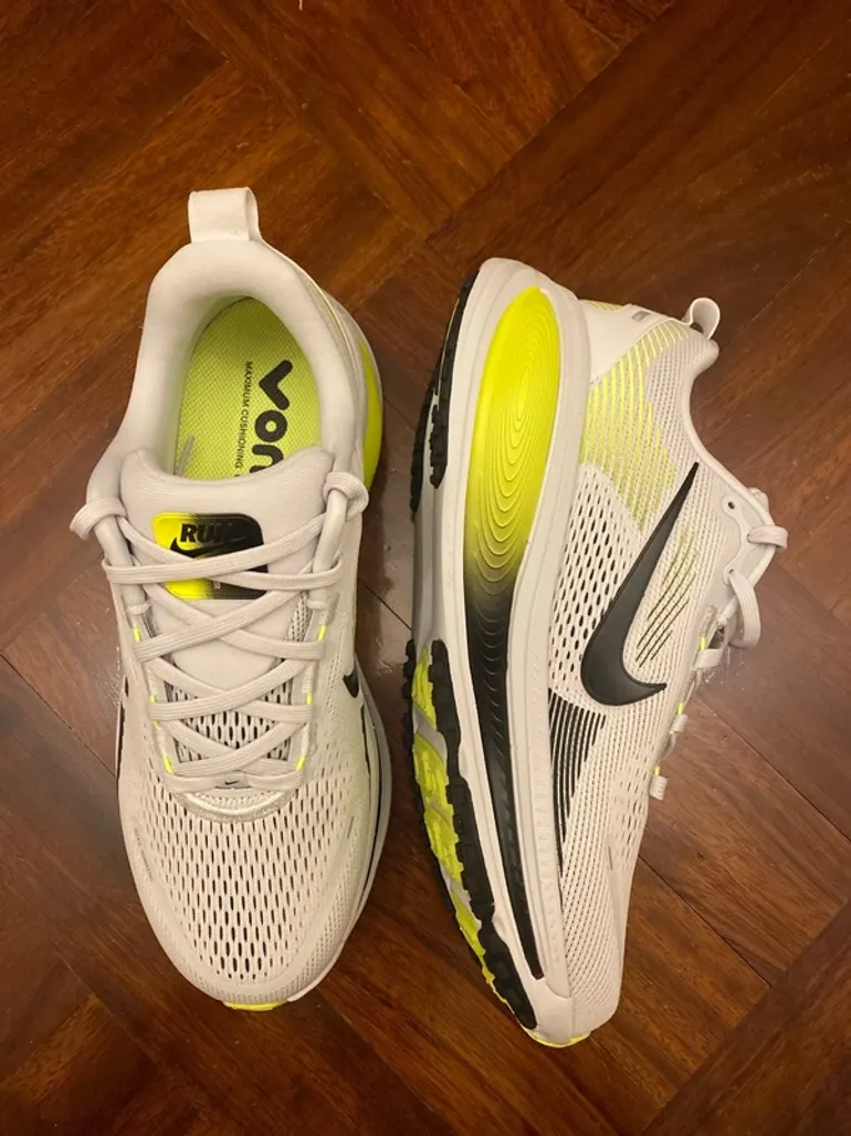 Used Nike Vomero 18 bike — image 2 of 7