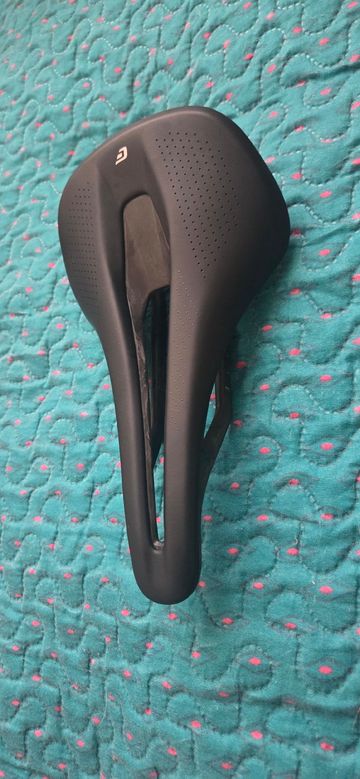 Brugt Cadex AMP Saddle 2025 bike — billede 2 af 5