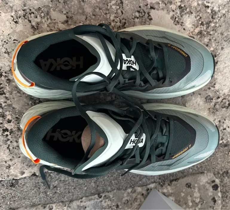 Used Hoka Speedgoat 7 bike — image 2 of 5
