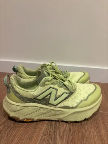 Used New Balance Hierro V9 Running Shoes