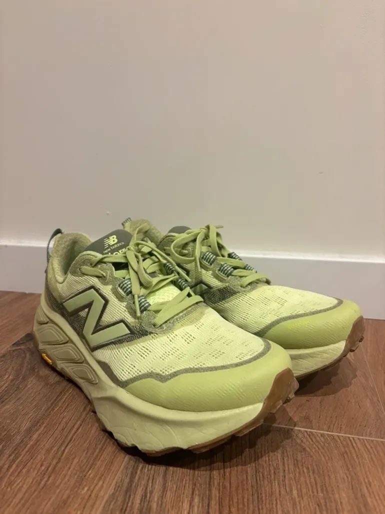 Used New Balance Hierro V9 bike — image 2 of 4