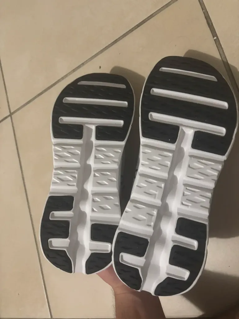Used On Running Shoes bike — image 5 of 5
