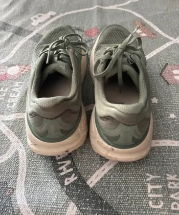 Used Hoka Bondi bike — image 2 of 8