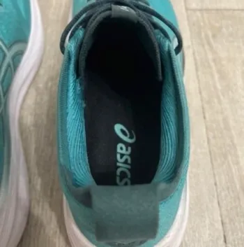 Asics Gel Nimbus 27 bike d'occasion — image 3 sur 4