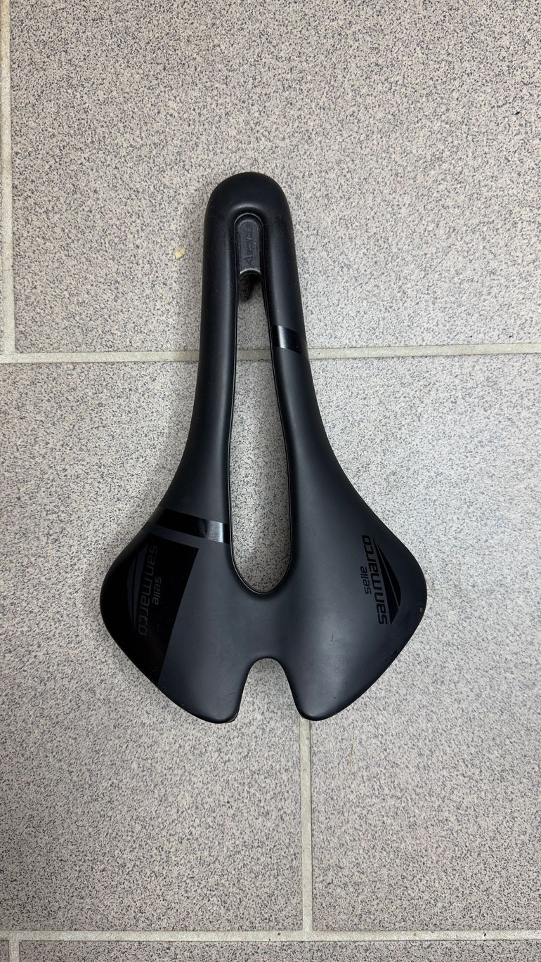Used San Marco Selle  openfit wide 2022 bike — image 1 of 3