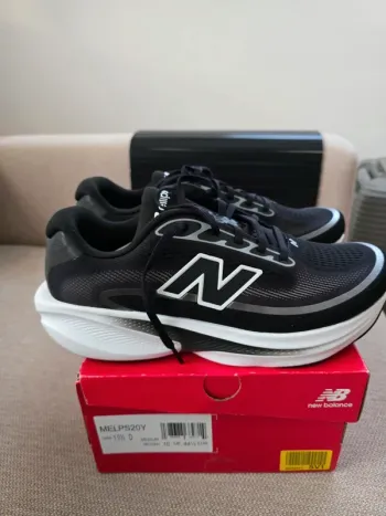 New Balance Ellipse v1 bike d'occasion — image 4 sur 4