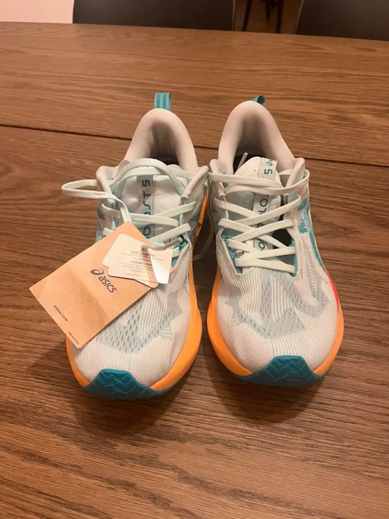 Used Asics Novablast 5 bike — image 2 of 5