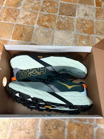 Used Hoka Speedgoat 7 bike — image 3 of 5
