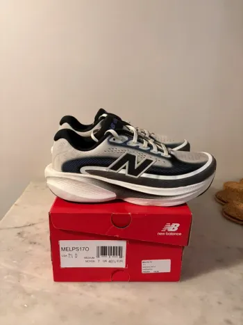 Used New Balance MELPS bike — image 3 of 6