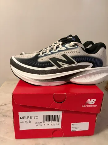 Used New Balance MELPS Running Shoes