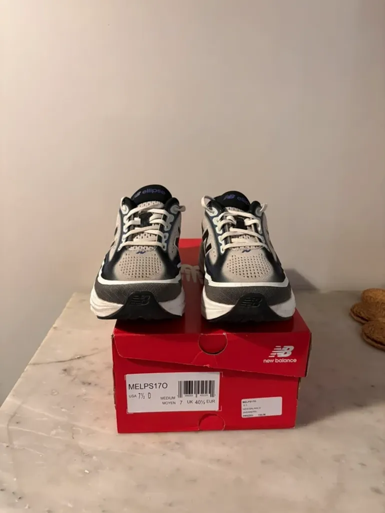 Used New Balance MELPS bike — image 2 of 6
