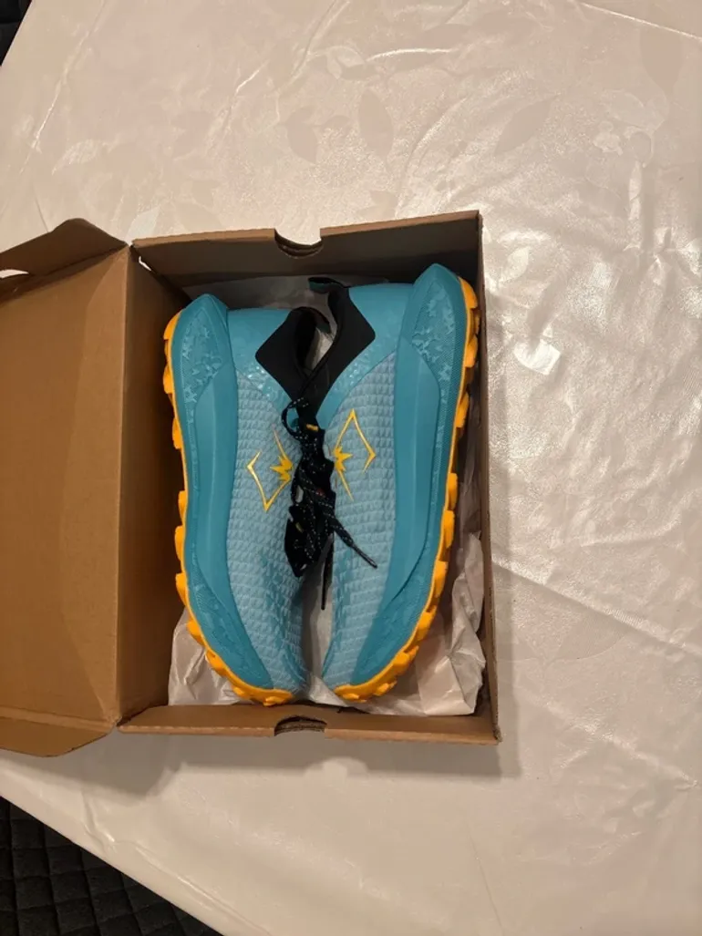 Asics Running Shoes bike d'occasion — image 8 sur 8