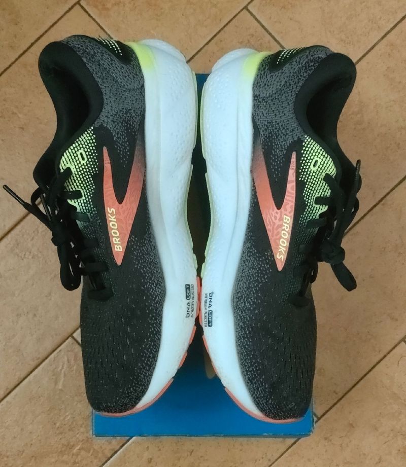 Used Brooks Ghost 16 Running Shoes