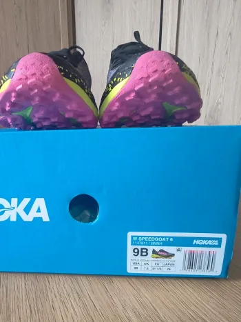 Used Hoka Speedgoat 6 W bike — image 8 of 8