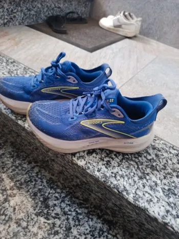 Used Brooks Running shoes Running Shoes