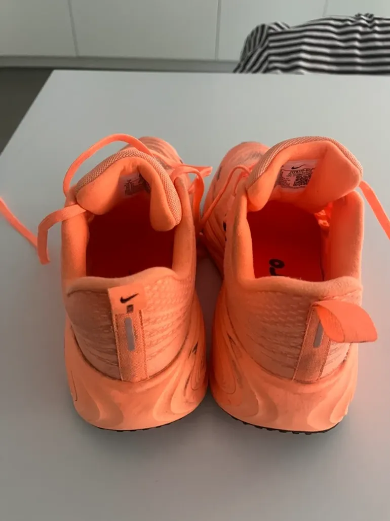Used Nike Vomero Plus bike — image 4 of 8