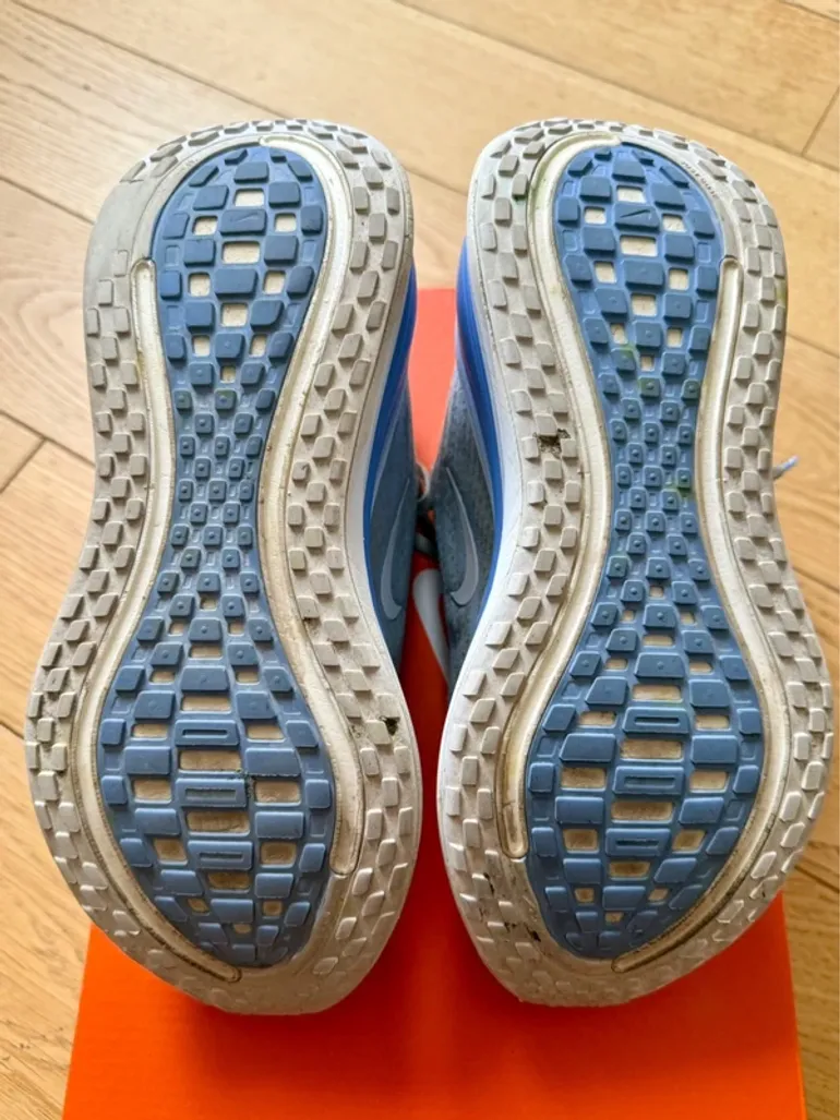 Used Nike Vomero Plus ZoomX 2026 bike — image 3 of 5