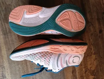 Used Asics Running Shoes bike — image 5 of 6
