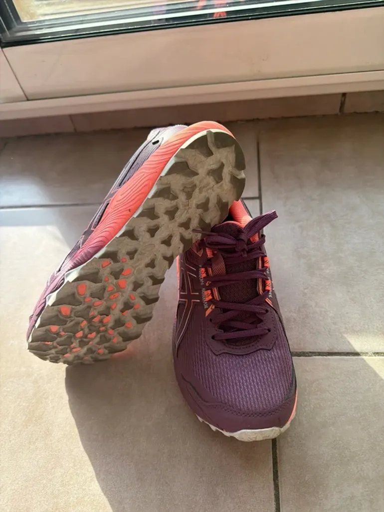 Tweedehands Asics Running Shoes bike — afbeelding 3 van 5