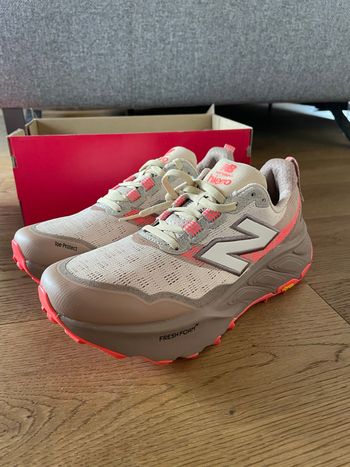 Used New Balance Hierro V9 2025 Running Shoes