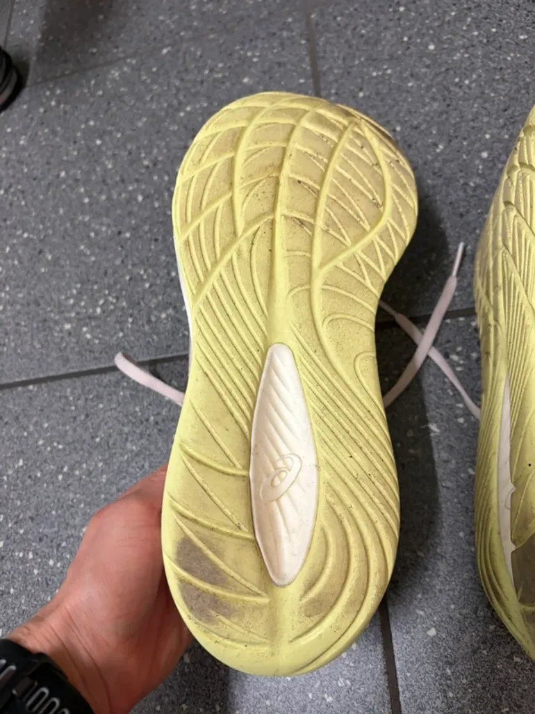 Used Asics Cumulus 27 bike — image 4 of 7