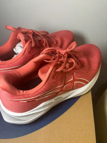 Tweedehands Standard Versablast 4 Running Shoes