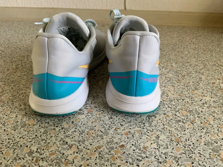 Nike Laufschuhe Gr. 40, 5 bike usato — immagine 2 di 10