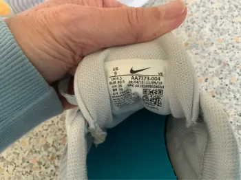 Nike Laufschuhe Gr. 40, 5 bike usato — immagine 8 di 10