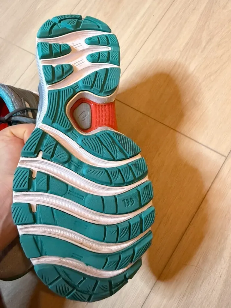 Used Asics Gel Nimbus bike — image 3 of 7