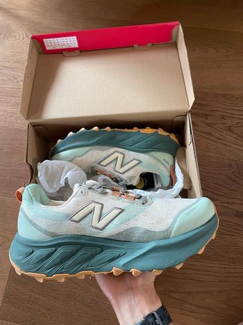 New Balance Fresh Foam X Hierro v9 2025 Running Shoes usato